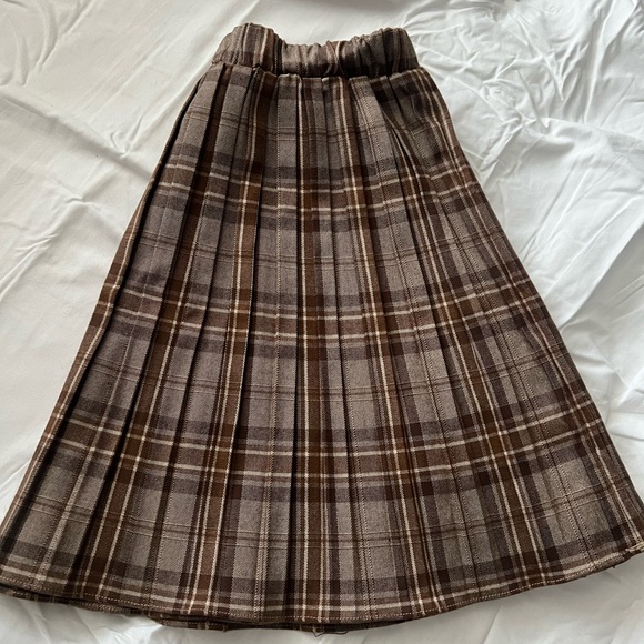 Plaid Brown Women's Schoolgirl Skirt - Picture 3 of 3